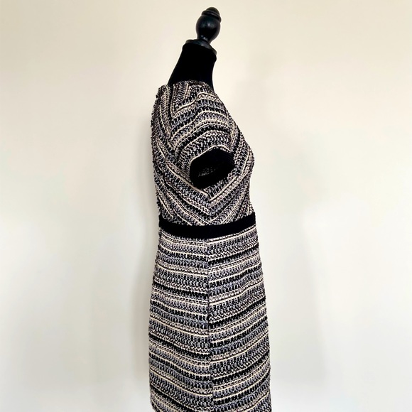 Tweed dress - Picture 2 of 3